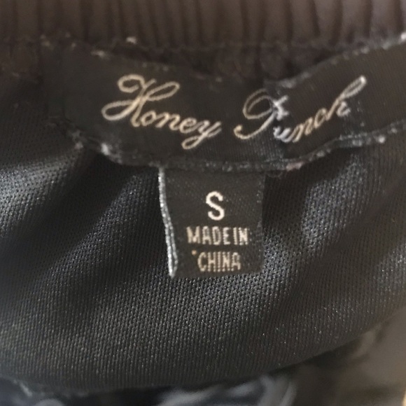 Black Dress - Picture 3 of 4